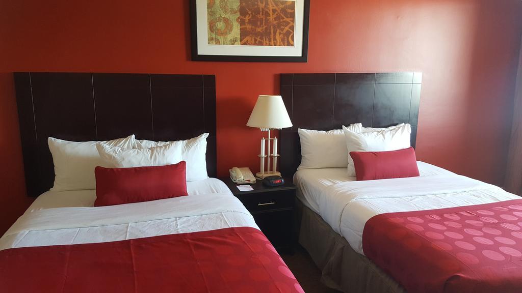Baymont By Wyndham Fayetteville Fort Bragg Area Extérieur photo
