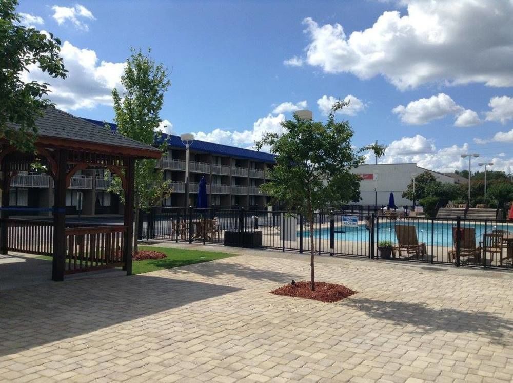 Baymont By Wyndham Fayetteville Fort Bragg Area Extérieur photo