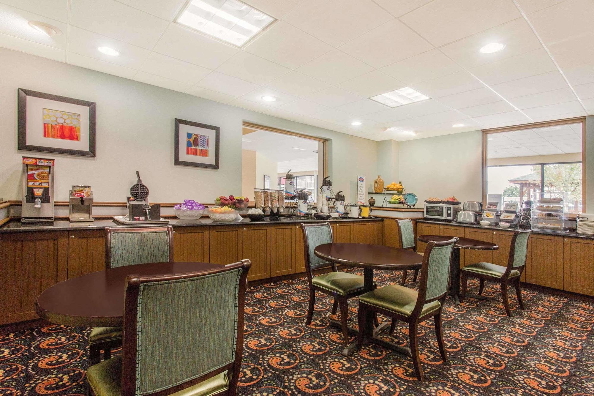 Baymont By Wyndham Fayetteville Fort Bragg Area Extérieur photo