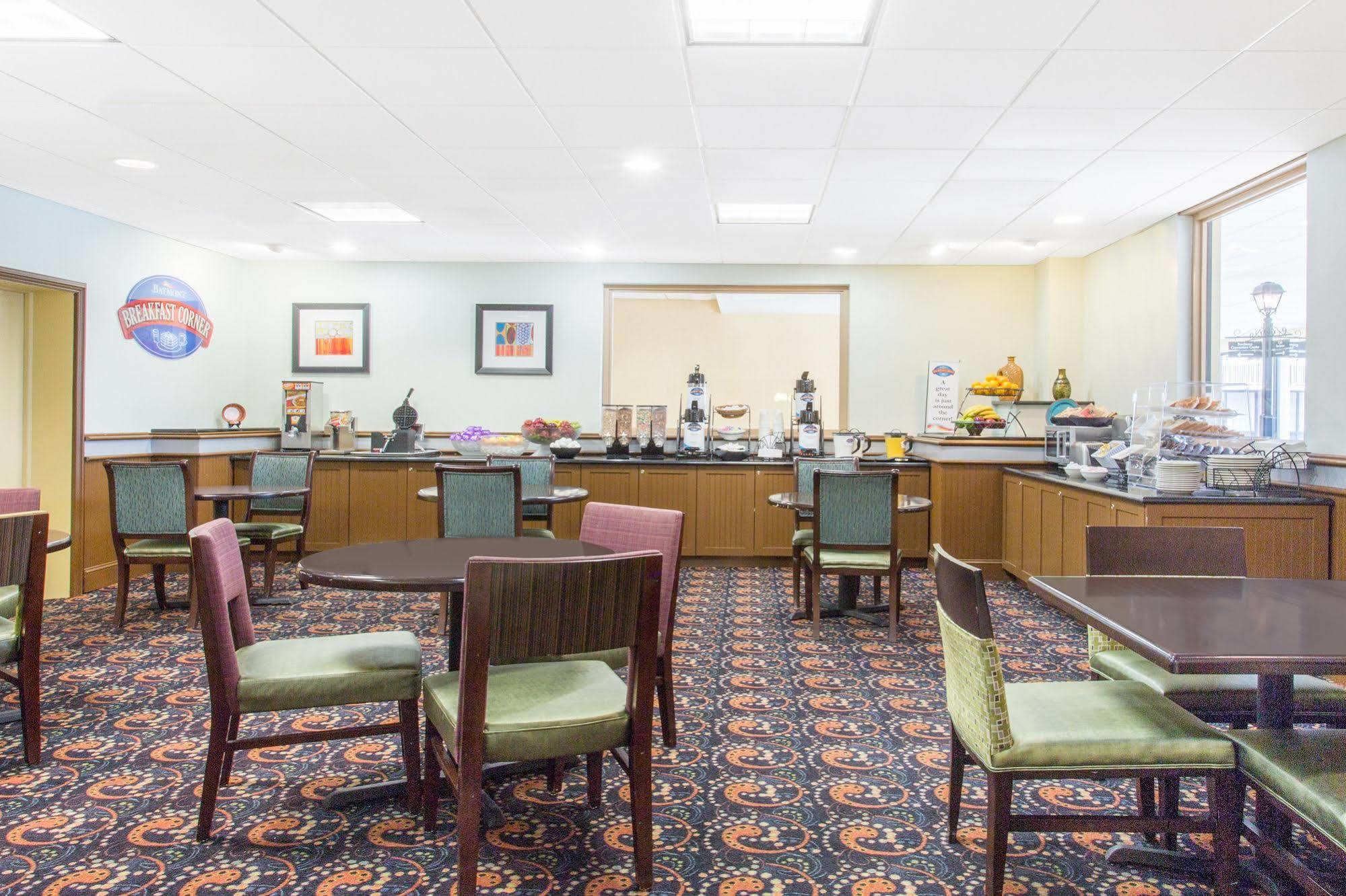 Baymont By Wyndham Fayetteville Fort Bragg Area Extérieur photo